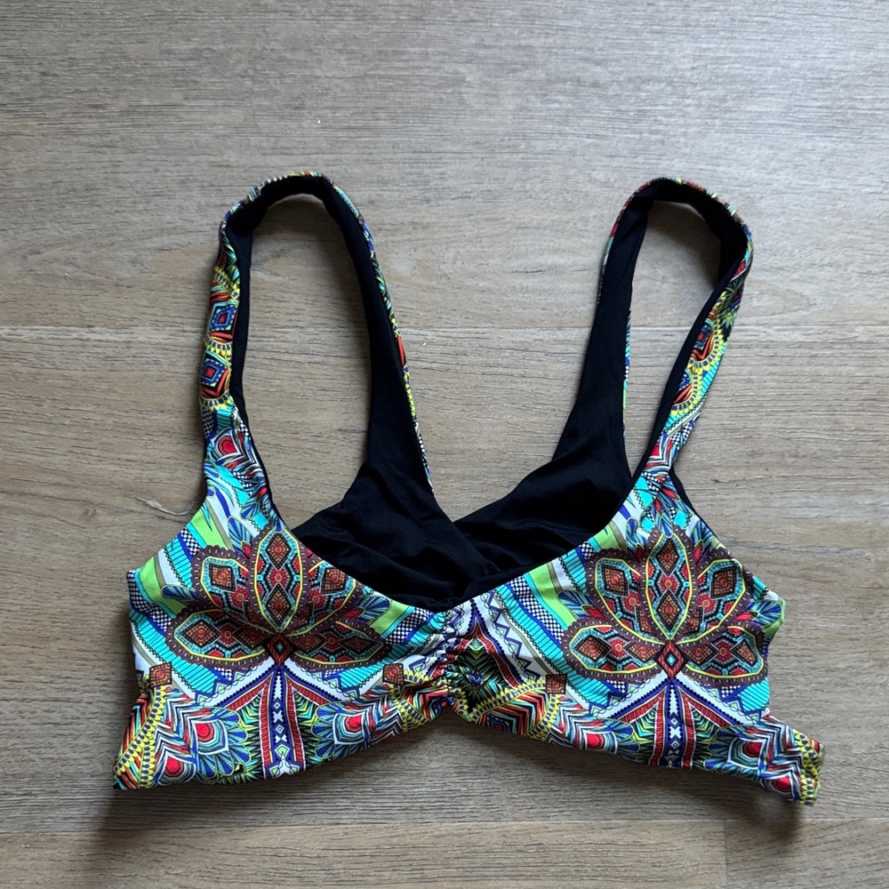 Reversible bikini top